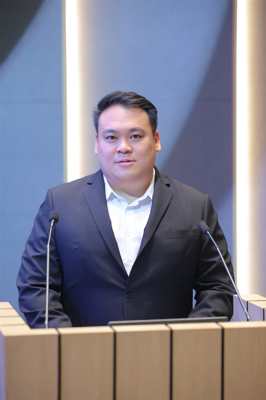 sun-kunawattanakorn-speaking สัณฑ์ คุณะวัฒนากรณ์ ขณะบรรยาย